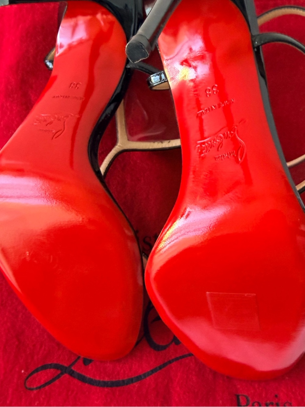 New Christian Louboutin Black Patent Sandal w/ Pink Heart Appliqués, red bottoms - Picture 4 of 4